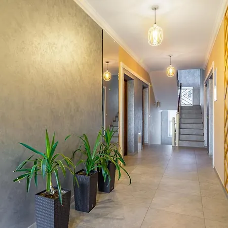 севеней Hotel