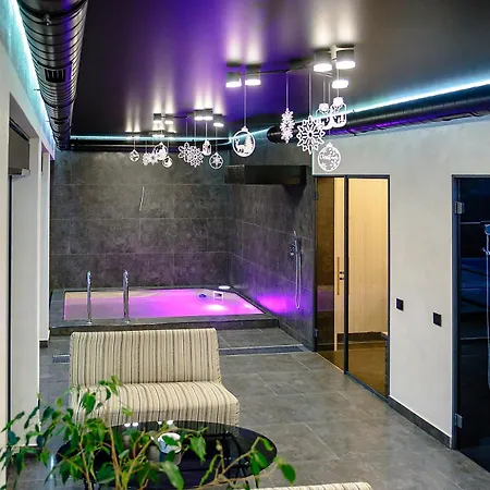 Отель севеней *