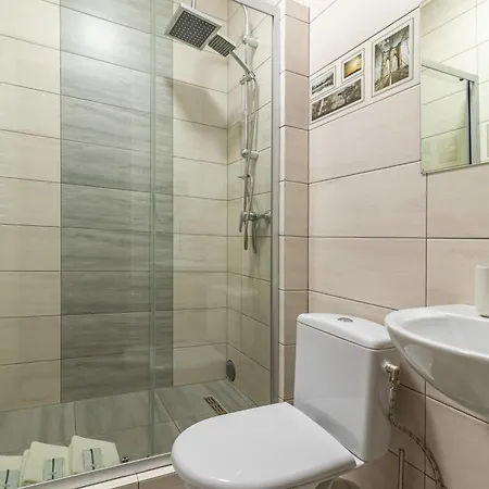 севеней Hotel