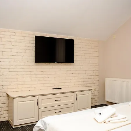 Hotel севеней *