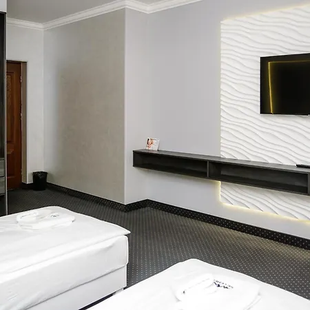 севеней Hotel