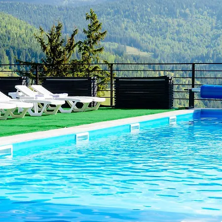 севеней Hotel *