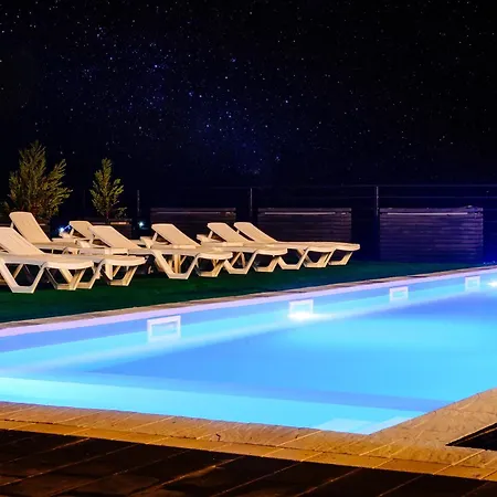 Hotel севеней *