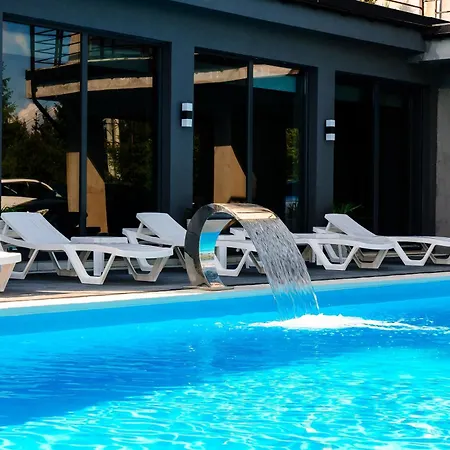 севеней Hotel Bukowel