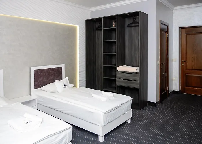 Otel севеней